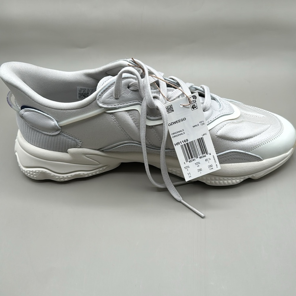 NWT! Adidas Ozweego Sneakers Men’s 11 Light Gray - Picture 9 of 12